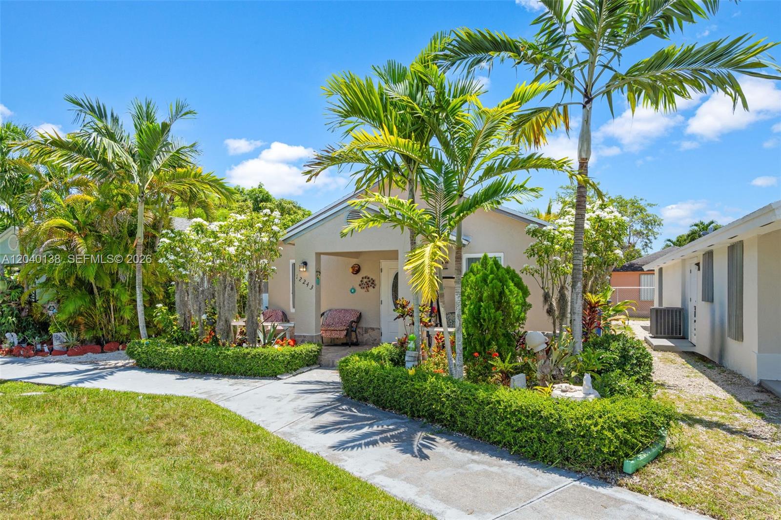 12243 Southwest 201st Terrace Miami, FL 33177 - Photo 3 of 42