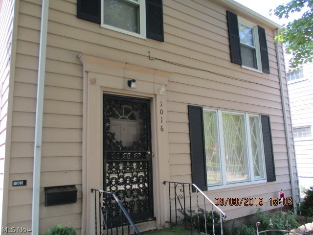 1016 Yellowstone Road Cleveland, OH 44121 - Photo 2 of 3