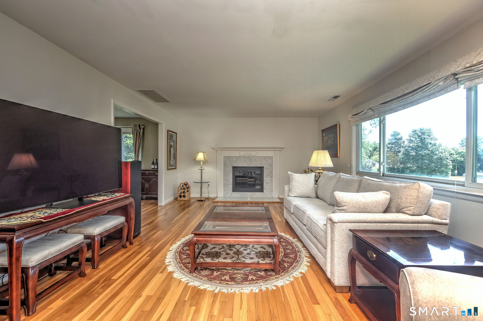 31 Paugussett Road Newtown, CT 06482 - Photo 8 of 40