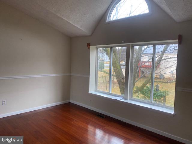 1409 Silo Way Silver Spring, MD 20905 - Photo 4 of 43 Cathedral Vault Living Room With Large Picture Win