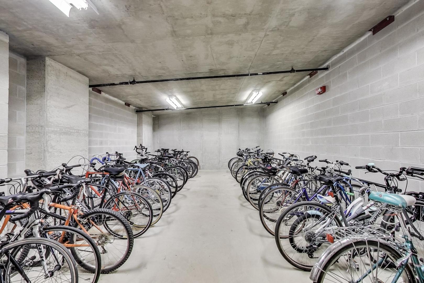 901 West Madison Street, Unit 710 Chicago, IL 60607 - Photo 32 of 35 a view of a bike garage