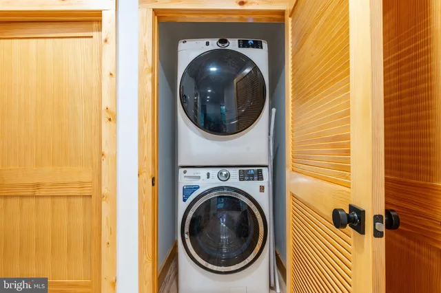 $1,399,900 | 6 Alder Lane, Lake Harmony, PA 18624