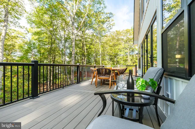 $1,399,900 | 6 Alder Lane, Lake Harmony, PA 18624