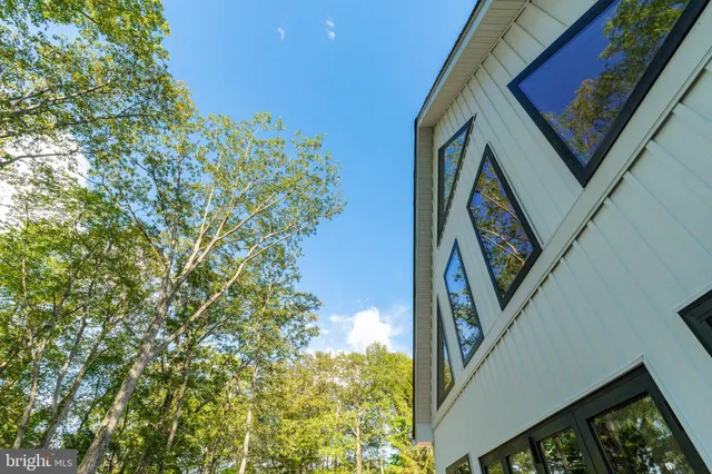 $1,399,900 | 6 Alder Lane, Lake Harmony, PA 18624