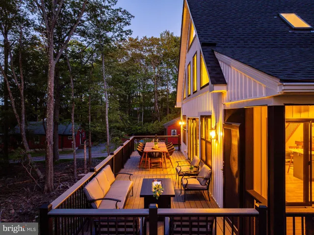 $1,399,900 | 6 Alder Lane, Lake Harmony, PA 18624