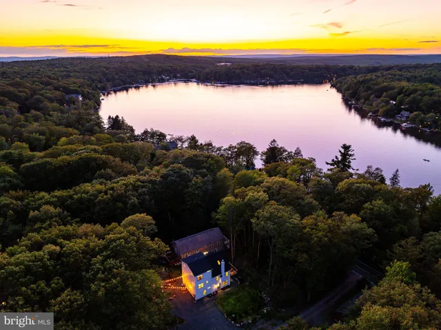 $1,399,900 | 6 Alder Lane, Lake Harmony, PA 18624