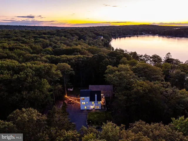 $1,399,900 | 6 Alder Lane, Lake Harmony, PA 18624