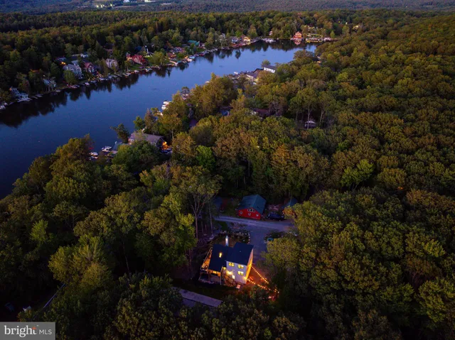 $1,399,900 | 6 Alder Lane, Lake Harmony, PA 18624