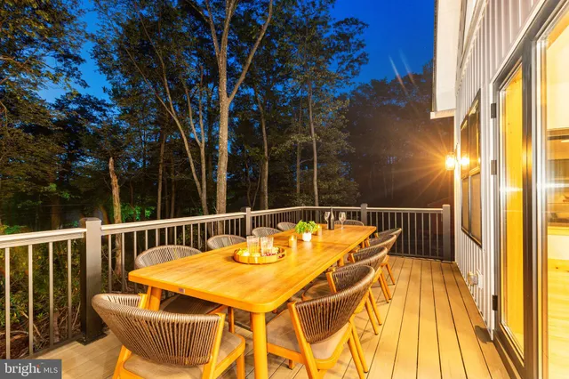 $1,399,900 | 6 Alder Lane, Lake Harmony, PA 18624