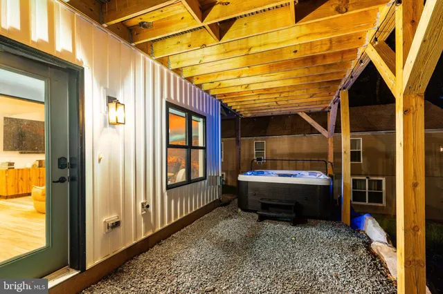 $1,399,900 | 6 Alder Lane, Lake Harmony, PA 18624