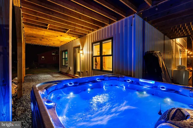 $1,399,900 | 6 Alder Lane, Lake Harmony, PA 18624