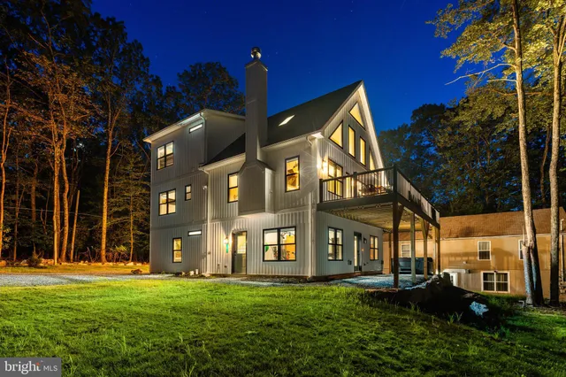 $1,399,900 | 6 Alder Lane, Lake Harmony, PA 18624