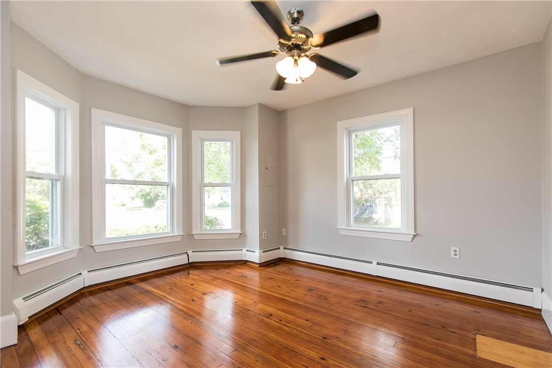 5 Shore Road East Providence, RI 02915 - Photo 5 of 33