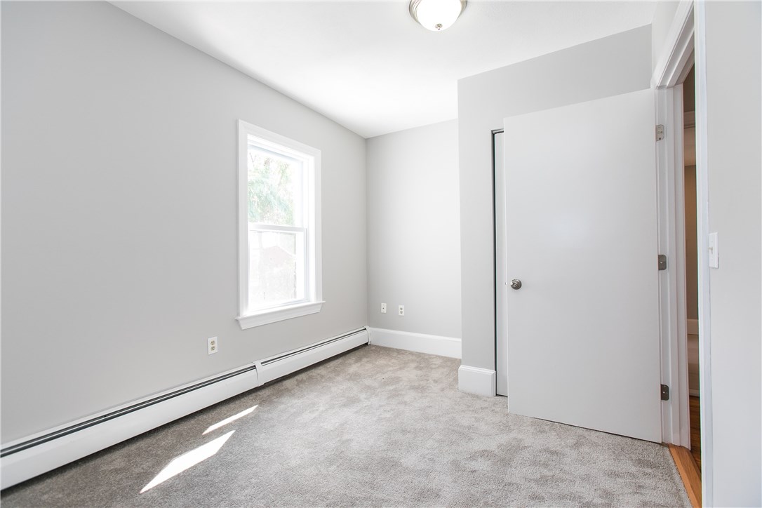 5 Shore Road East Providence, RI 02915 - Photo 9 of 33