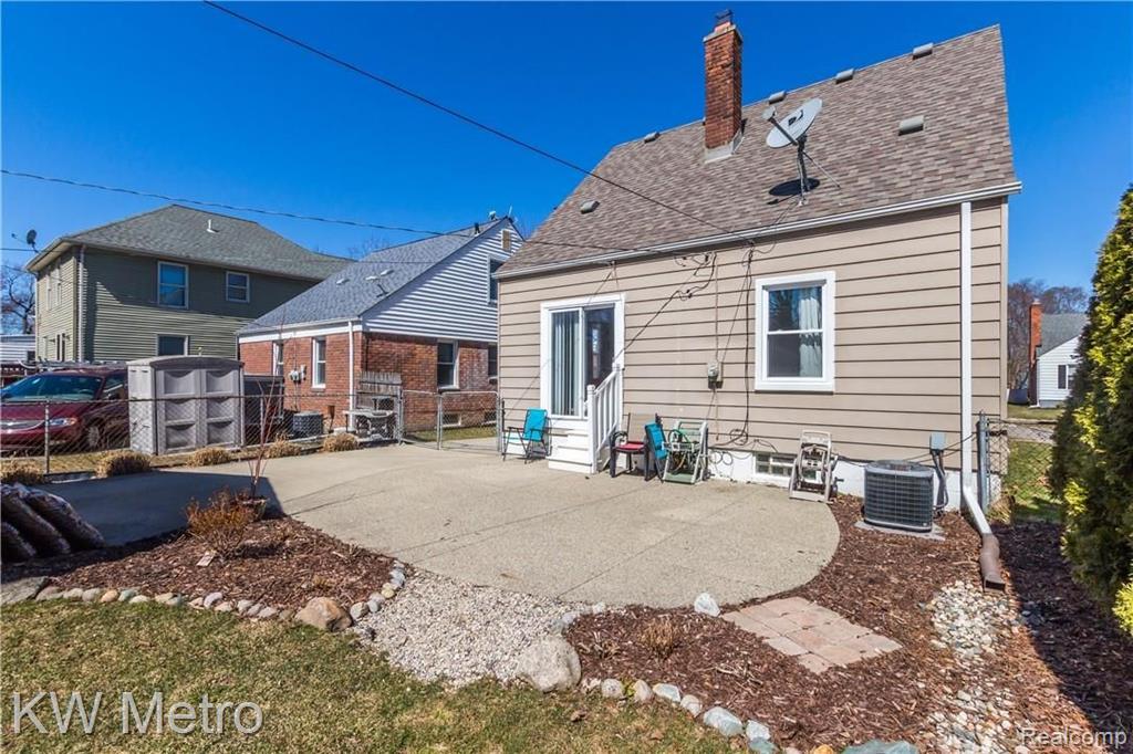785 Princeton Road Berkley, MI 48072 - Photo 26 of 28
