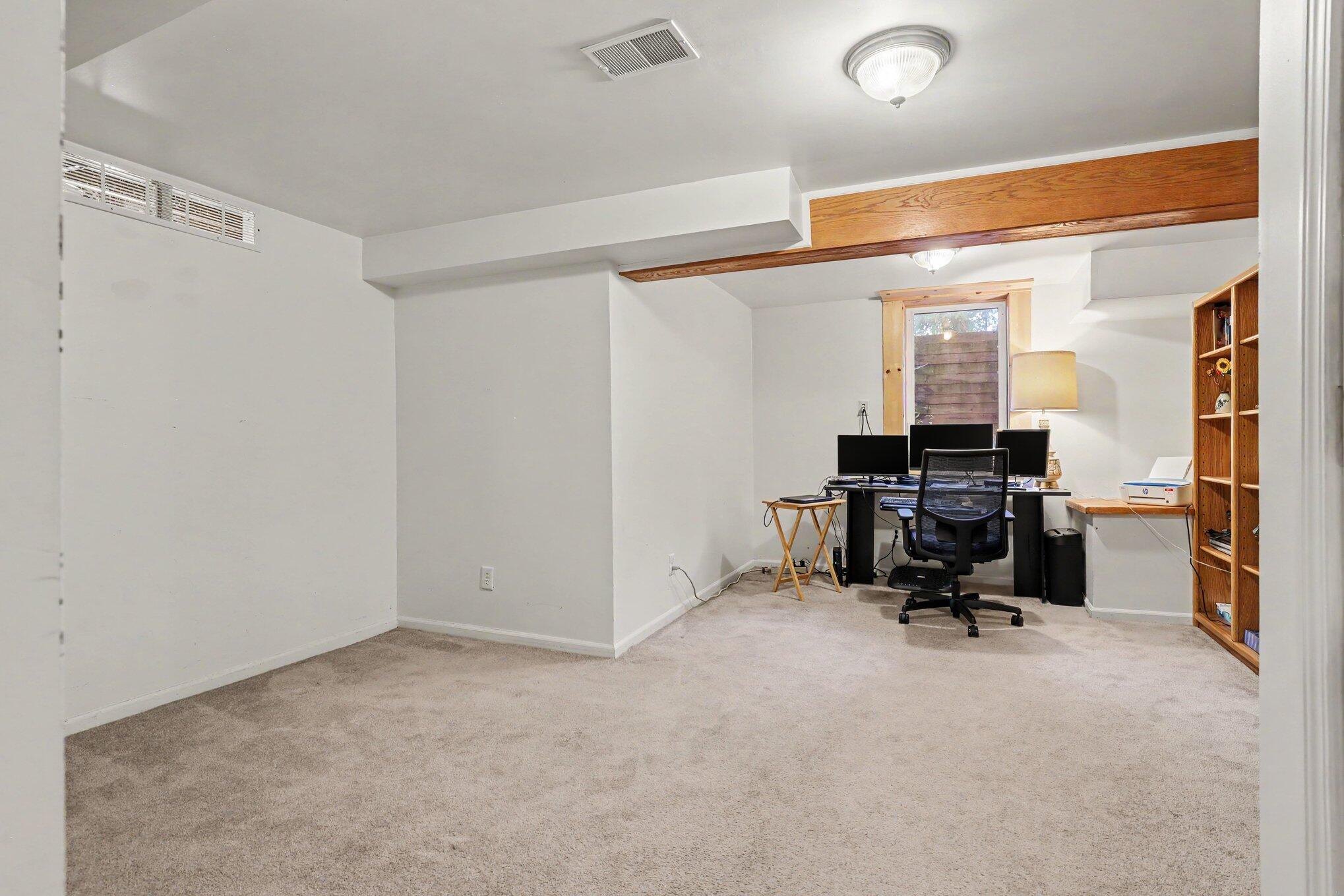 1653 Ridgeview Street Southeast Grand Rapids, MI 49506 - Photo 24 of 30 023_file_7261