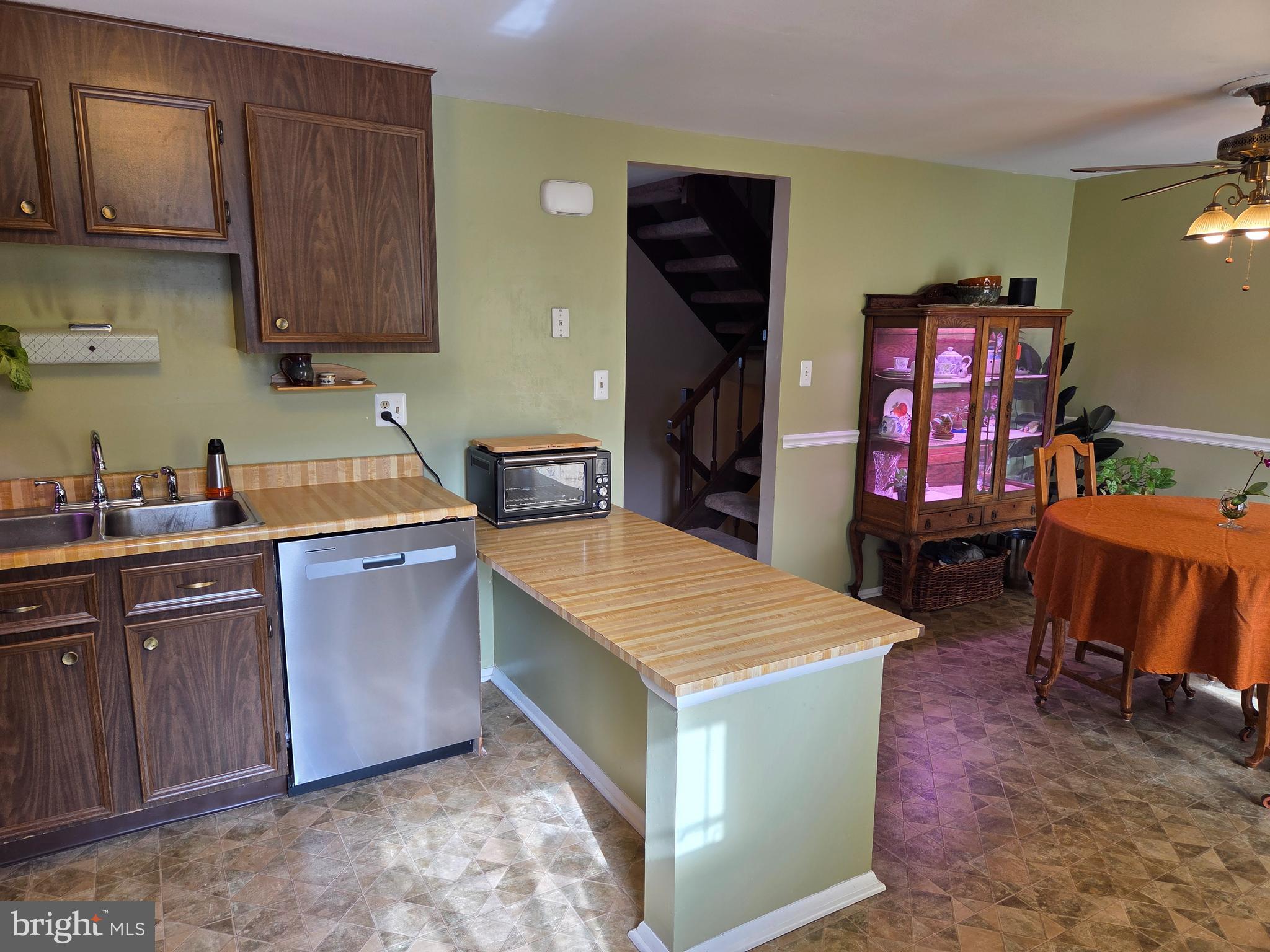 1355 St Francis Road Bel Air, MD 21014 - Photo 10 of 32 Overhang on both sides for stools or benches