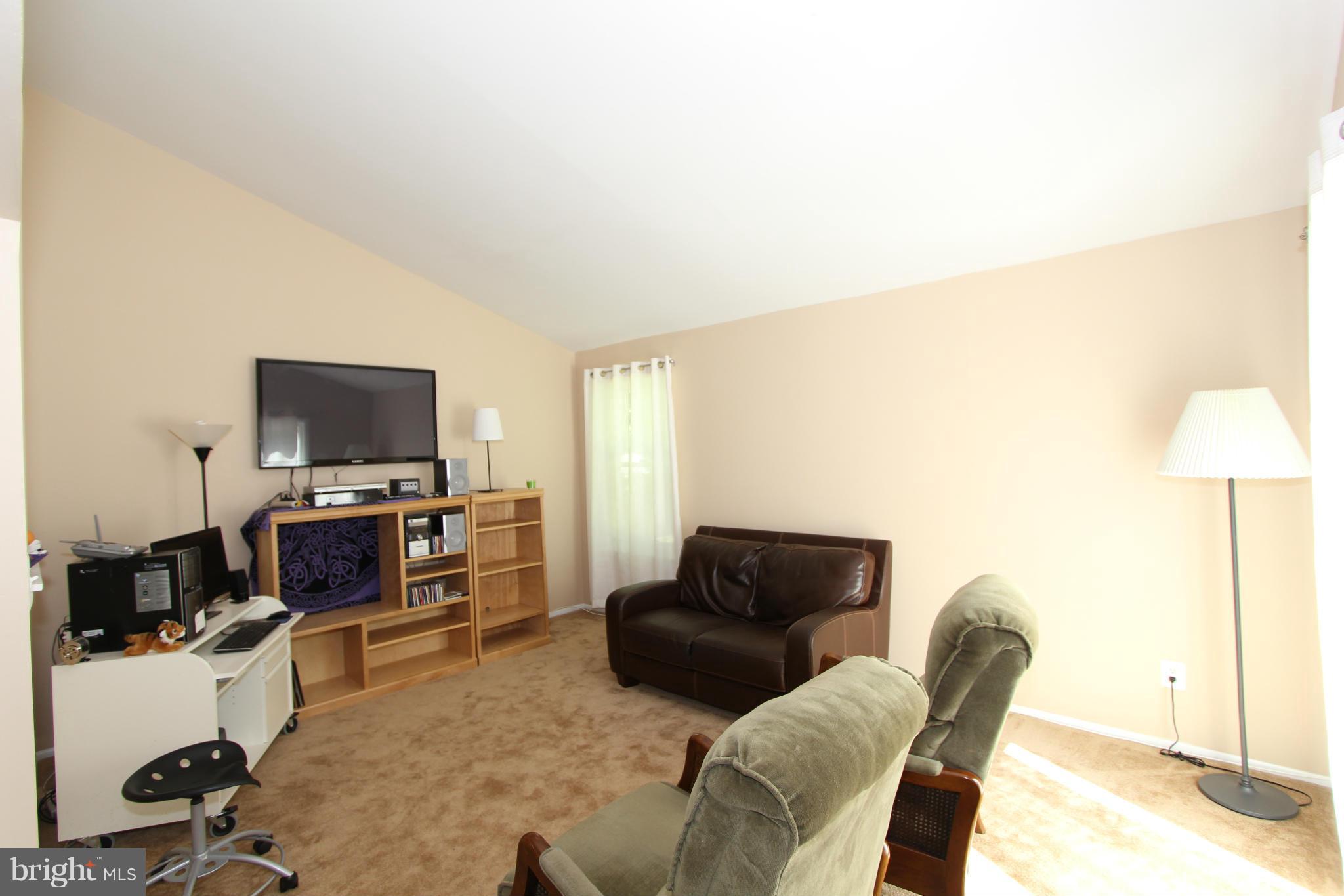8639 Heathermill Road Baltimore, MD 21236 - Photo 5 of 27 Interior (General)