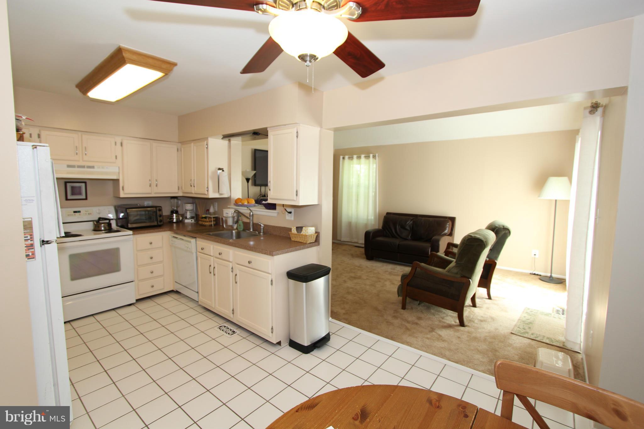 8639 Heathermill Road Baltimore, MD 21236 - Photo 8 of 27 Kitchen