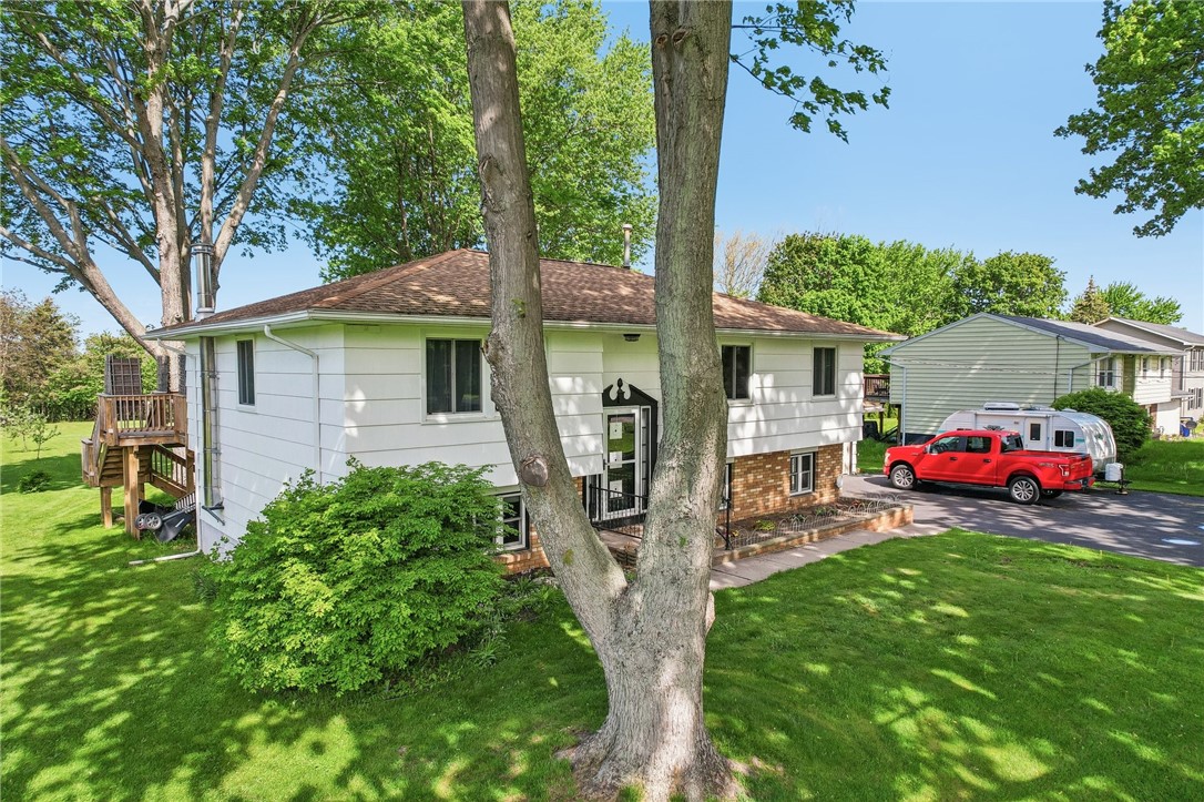 301 Bennett Road Parma, NY 14468 - Photo 5 of 50