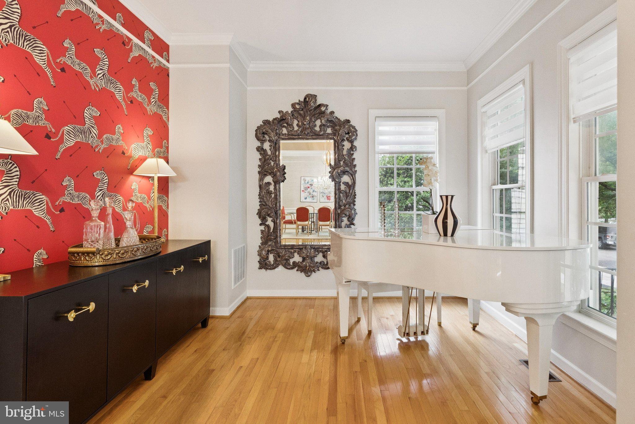 503 Autumn Wind Way Rockville, MD 20850 - Photo 7 of 83 a living room with furniture and a large window