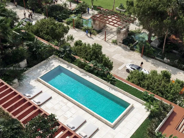 an aerial view of a tennis court