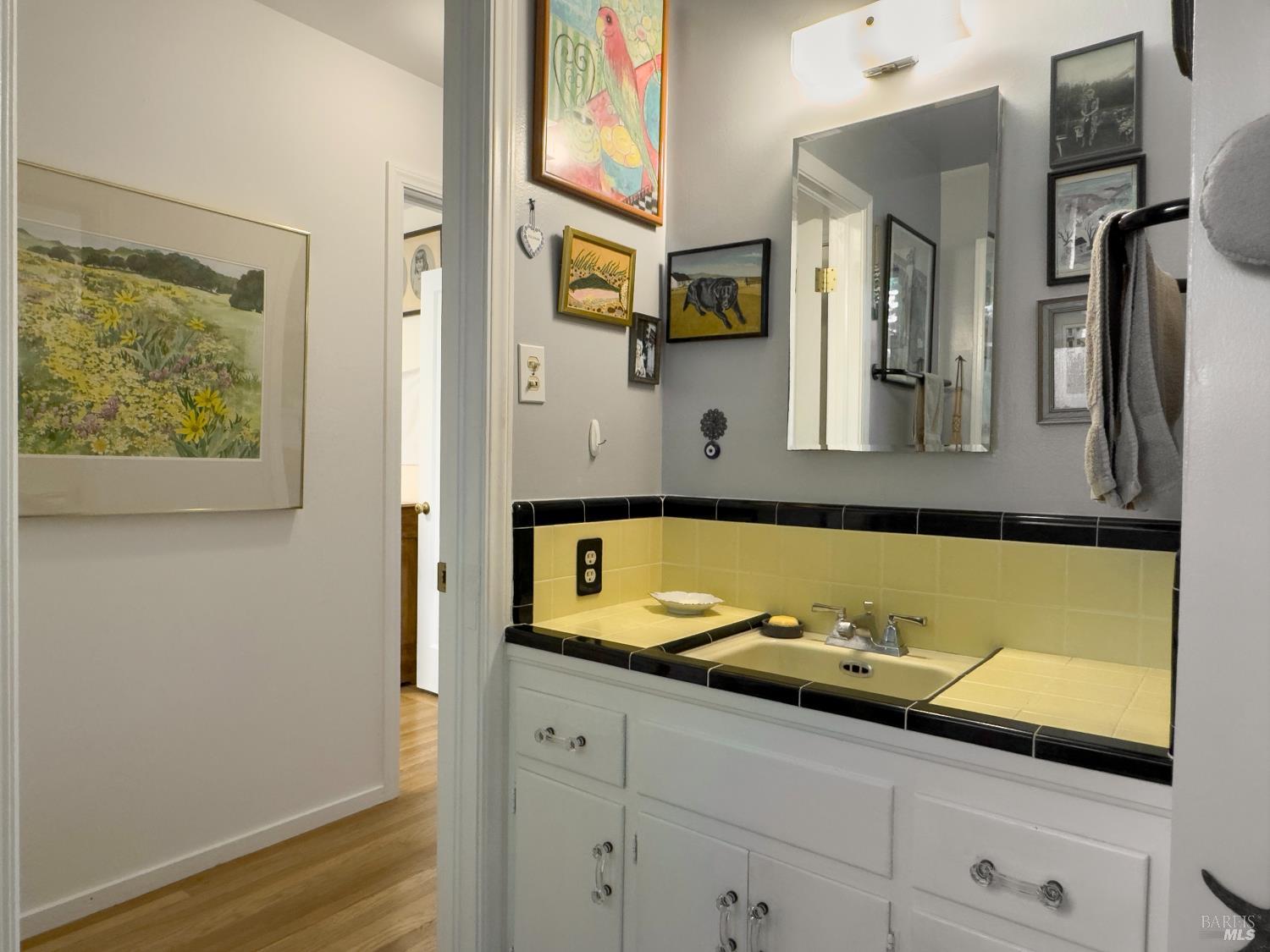 217 Shortt Road Santa Rosa, CA 95405 - Photo 13 of 22 Gallery Image 13