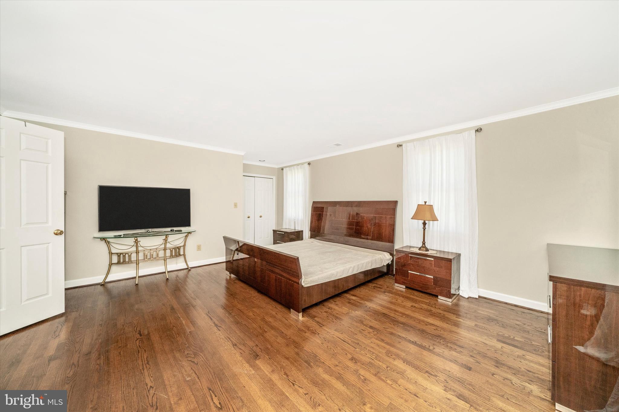 12929 Esworthy Road North Potomac, MD 20878 - Photo 22 of 42 Guest suite