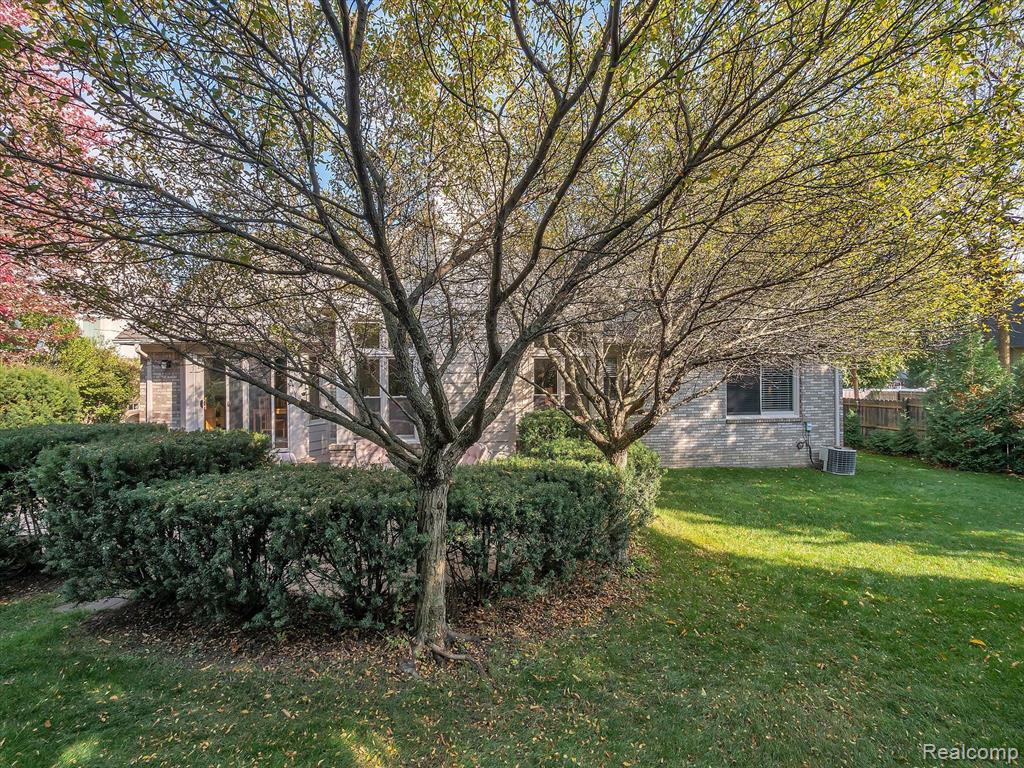 948 Rambling Drive Rochester Hills, MI 48307 - Photo 39 of 40