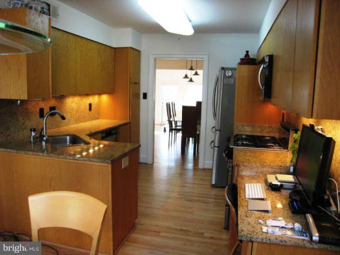 8312 Rising Ridge Way Bethesda, MD 20817 - Photo 11 of 29 Kitchen View #3