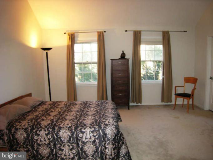 8312 Rising Ridge Way Bethesda, MD 20817 - Photo 15 of 29 Bedroom (Master)