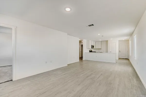 $1,650 | 6047 Sliding Way, Von Ormy, TX 78073