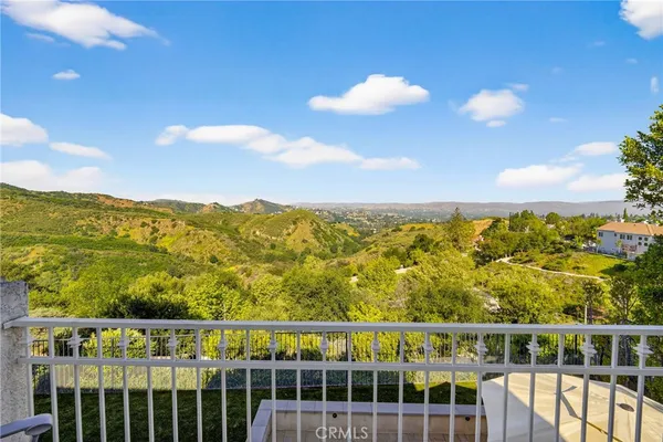 $1,945,000 | 22535 Blueridge Court, Calabasas, CA 91302