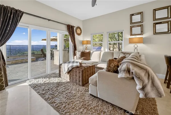 $1,945,000 | 22535 Blueridge Court, Calabasas, CA 91302