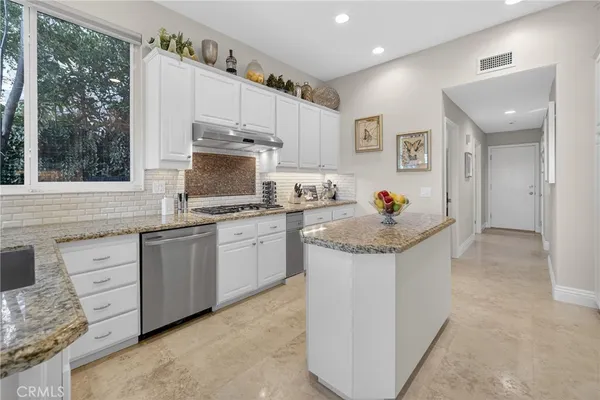 $1,945,000 | 22535 Blueridge Court, Calabasas, CA 91302
