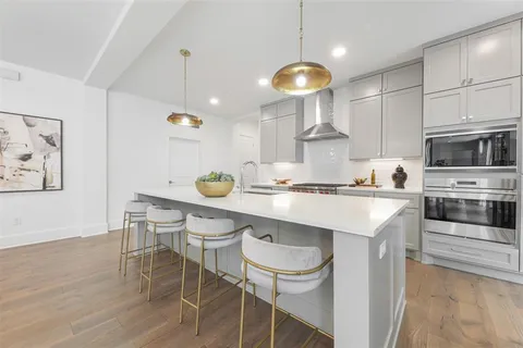 $1,295,000 | 5270 Town And Country Boulevard, Unit 124, Frisco, TX 75034