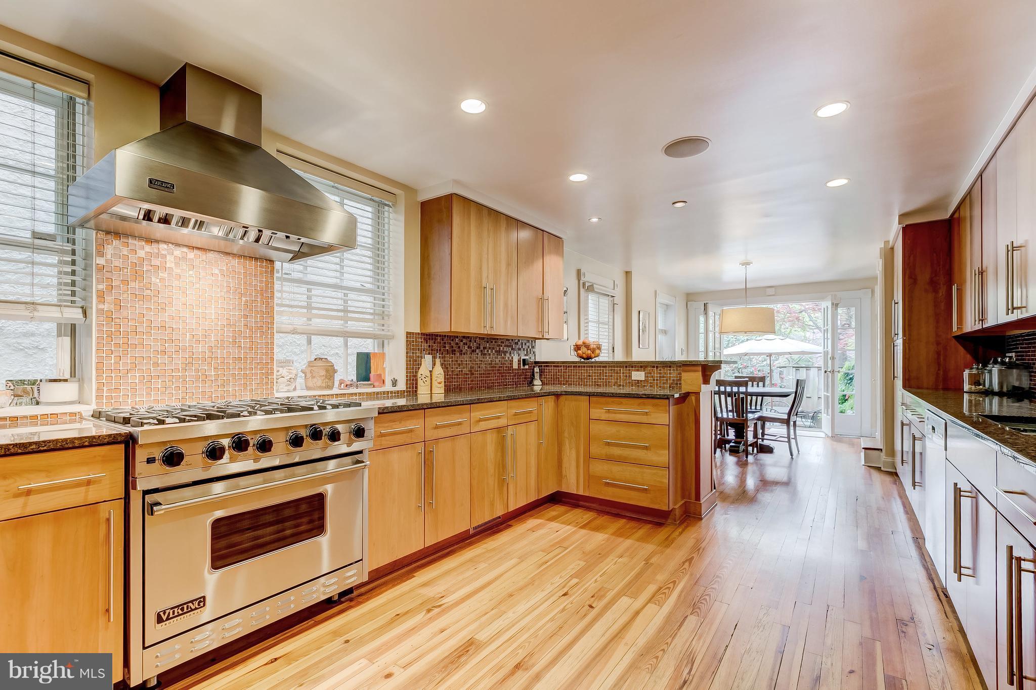 115 West Lee Street Baltimore, MD 21201 - Photo 11 of 71 Kitchen