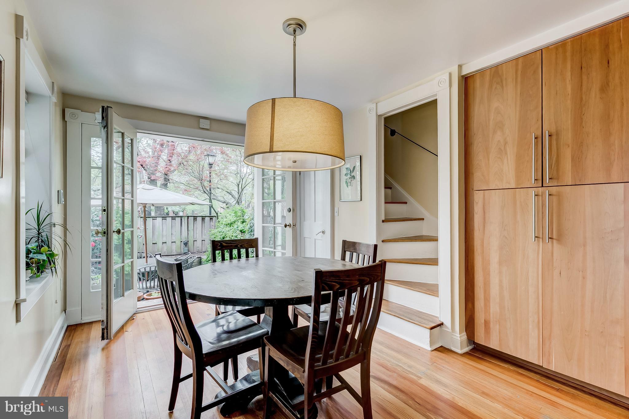 115 West Lee Street Baltimore, MD 21201 - Photo 15 of 71 Kitchen opens to rear patio