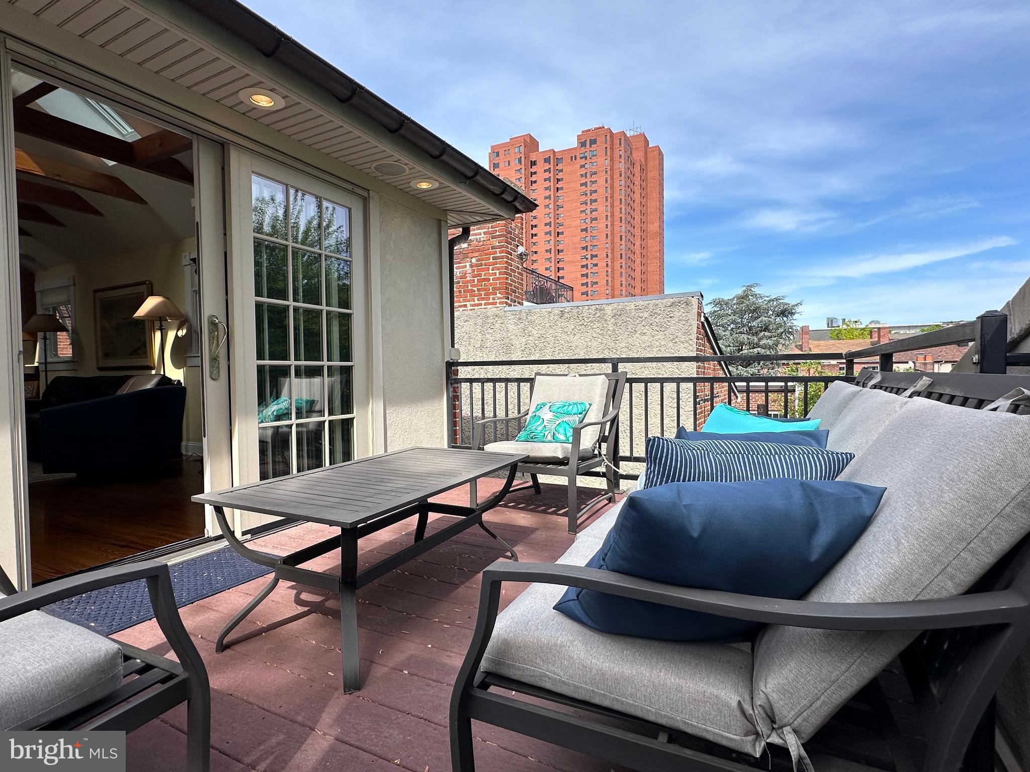 115 West Lee Street Baltimore, MD 21201 - Photo 34 of 71 Deck off family room