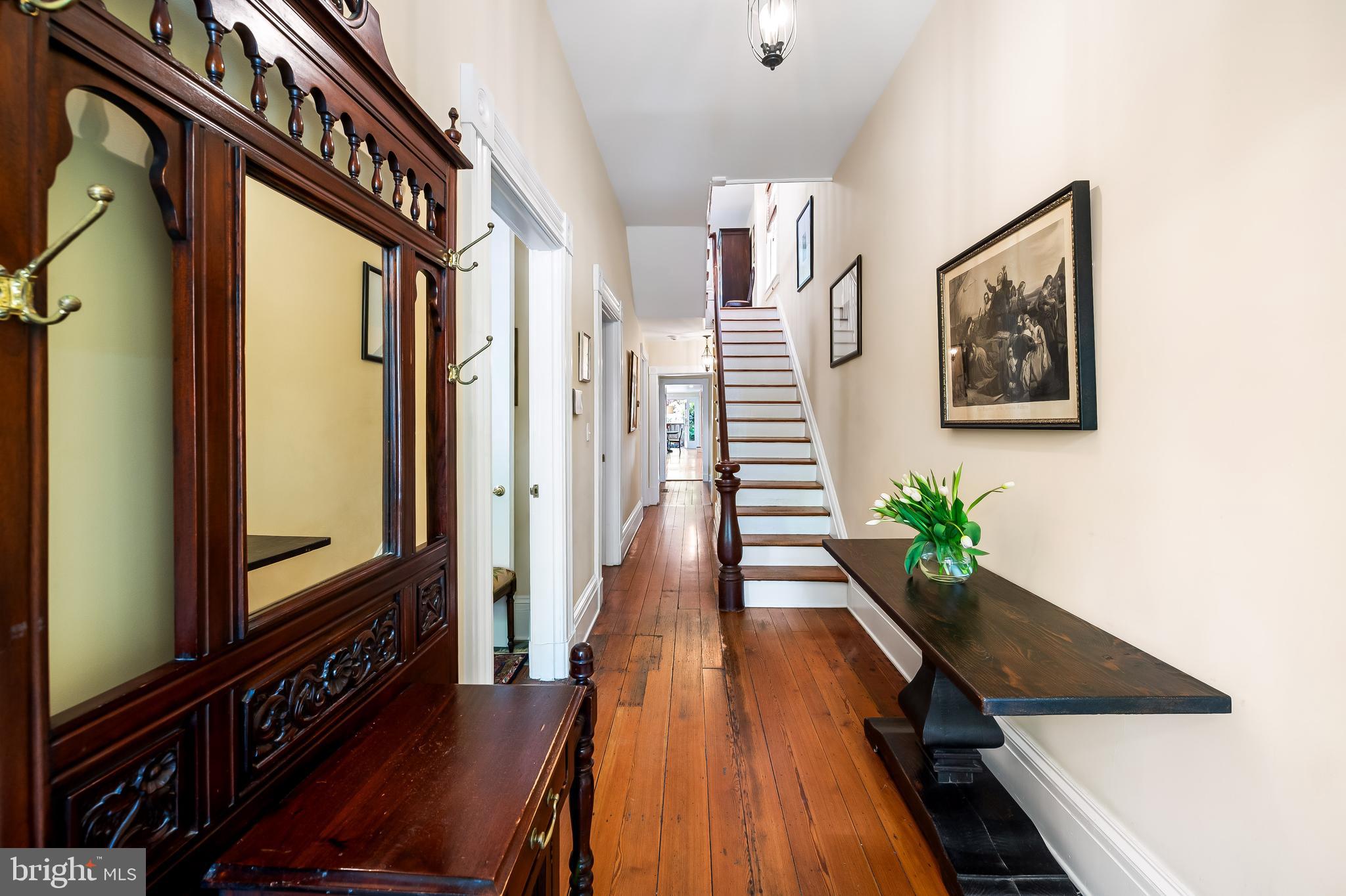 115 West Lee Street Baltimore, MD 21201 - Photo 4 of 71 Foyer