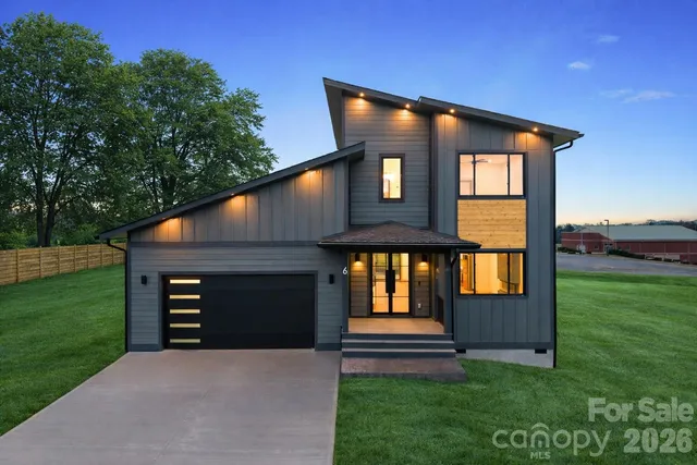 $750,000 | 6 Scott Mdws Drive, Unit 33, Asheville, NC 28806