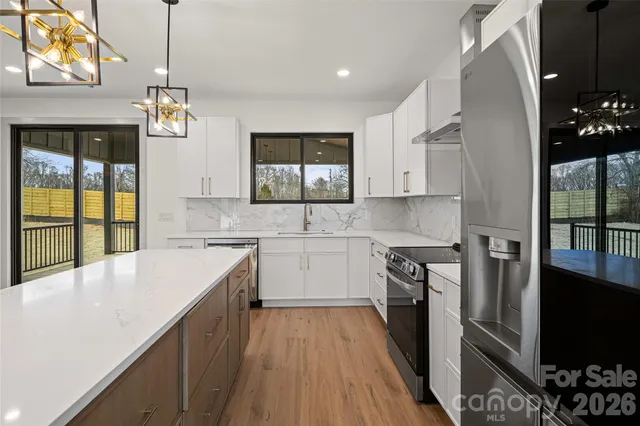 $750,000 | 6 Scott Mdws Drive, Unit 33, Asheville, NC 28806