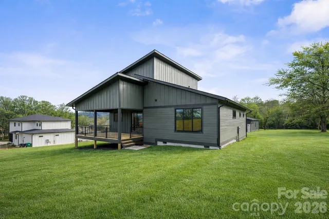 $750,000 | 6 Scott Mdws Drive, Unit 33, Asheville, NC 28806