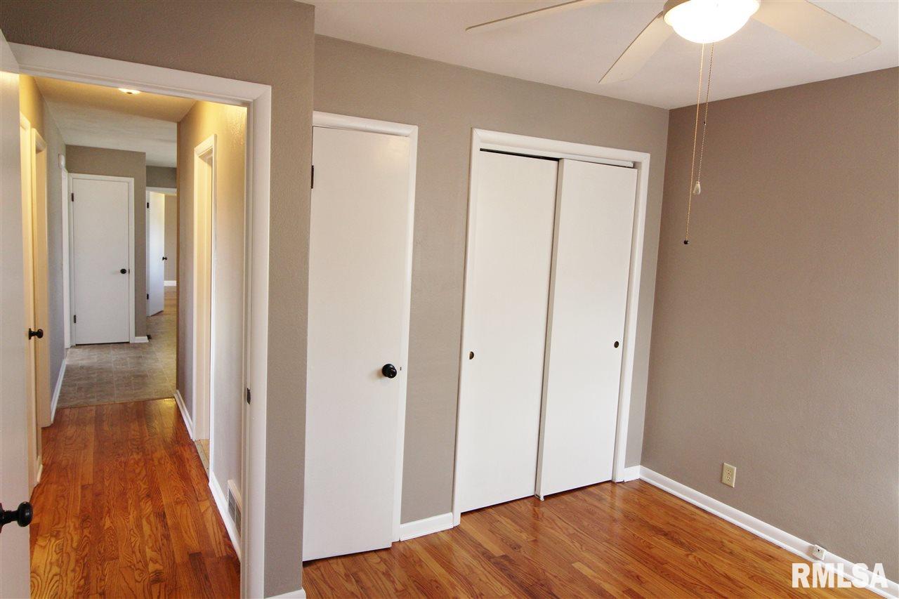 22470 Veterans Road Morton, IL 61550 - Photo 11 of 15 Gallery Image 11
