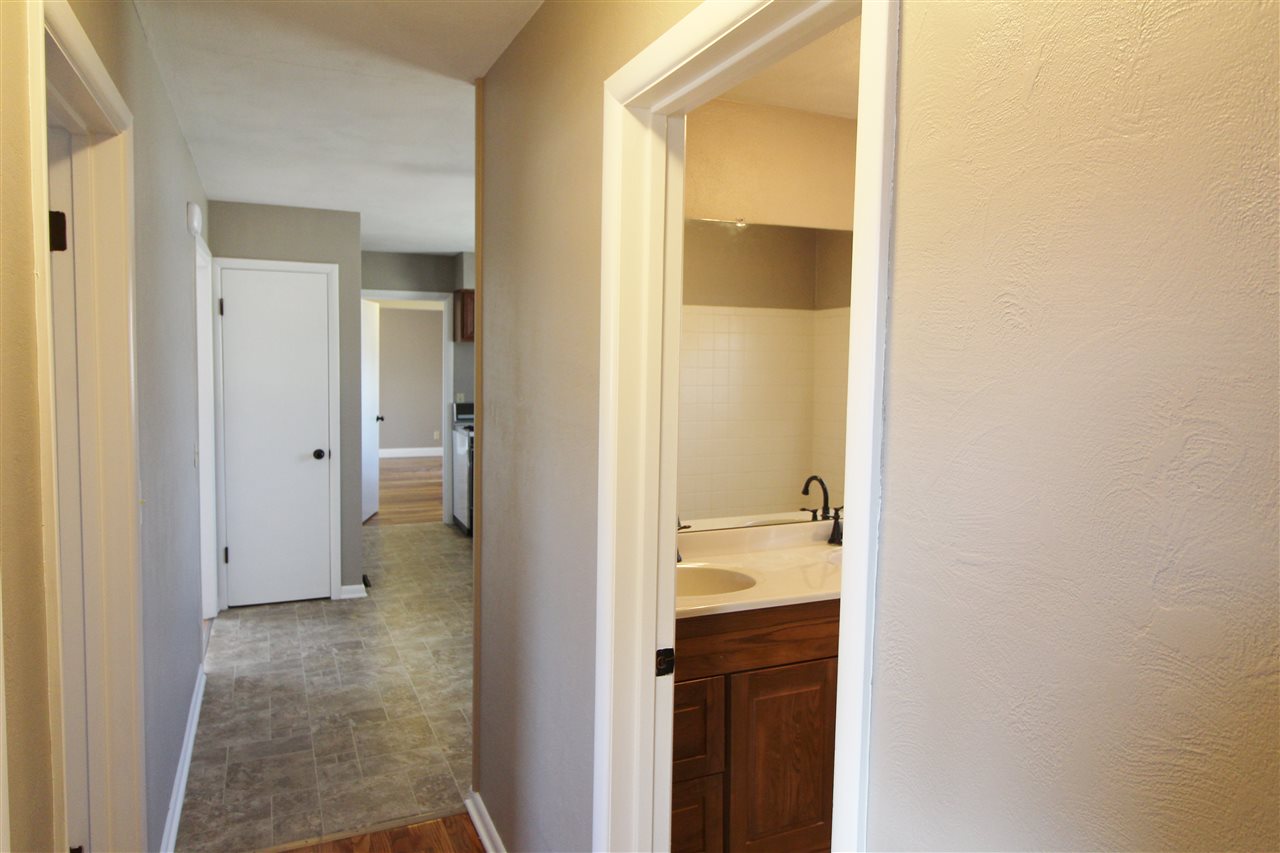 22470 Veterans Road Morton, IL 61550 - Photo 10 of 15 Gallery Image 10
