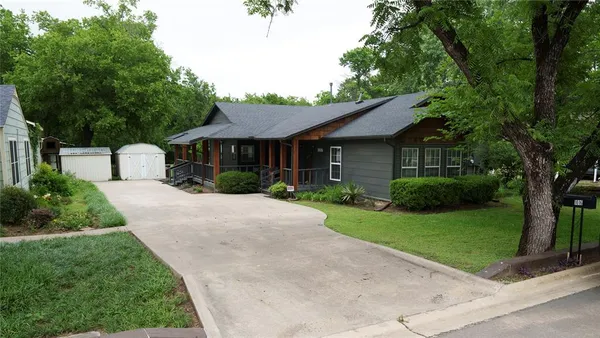 $360,000 | 1016 West Collins Street, Denton, TX 76201