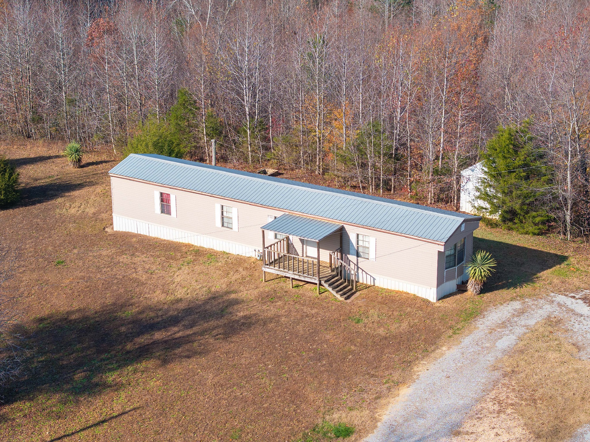 975 Peace Chapel Road Decaturville, TN 38329 - Photo 3 of 23 Gallery Image 3