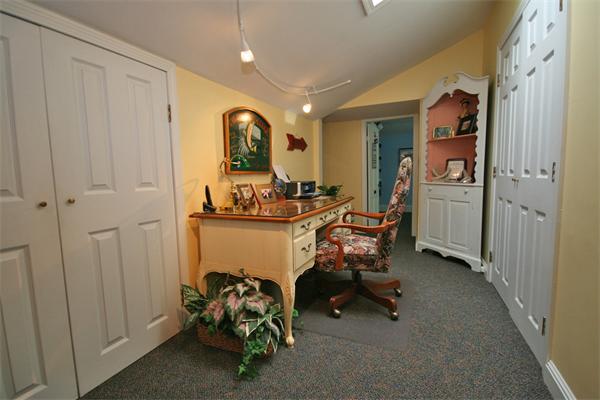52 Salem Street Andover, MA 01810 - Photo 19 of 21 a room with table and chairs