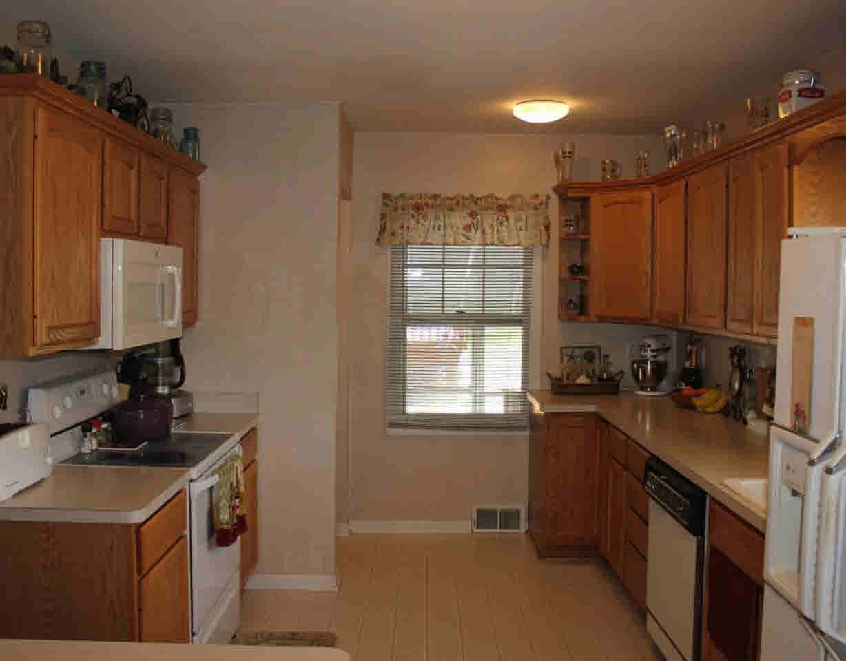 5500 Richfield Road Flint, MI 48506 - Photo 11 of 31 21294451-10.JPG