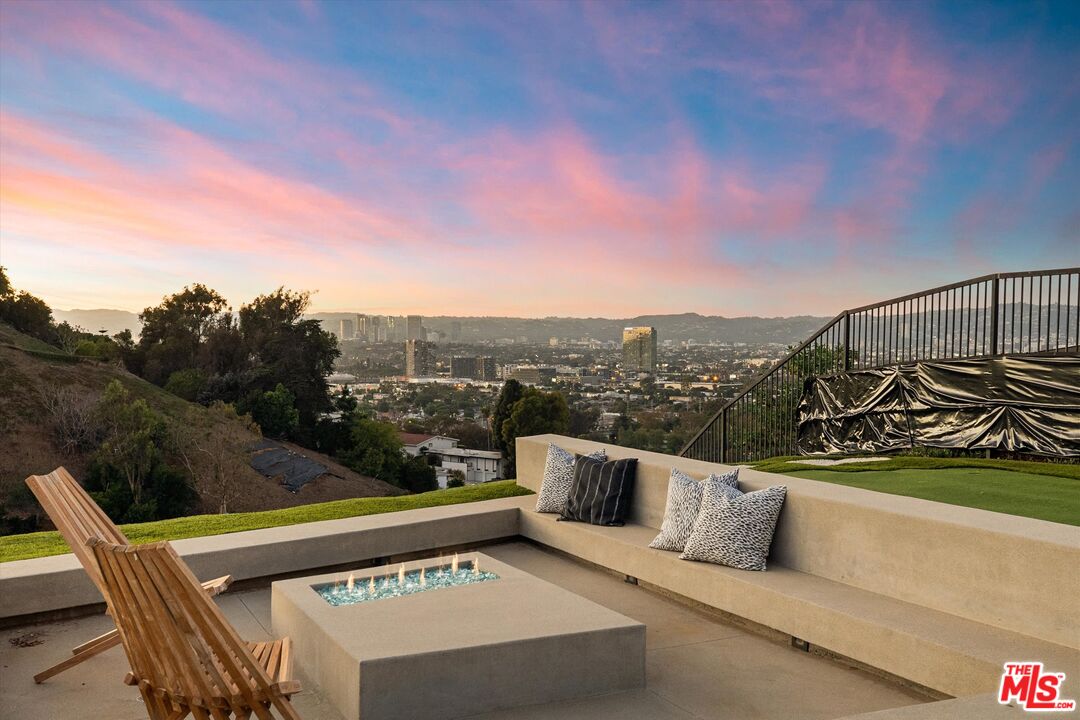 5255 Veronica Street Los Angeles, CA 90008 - Photo 6 of 75